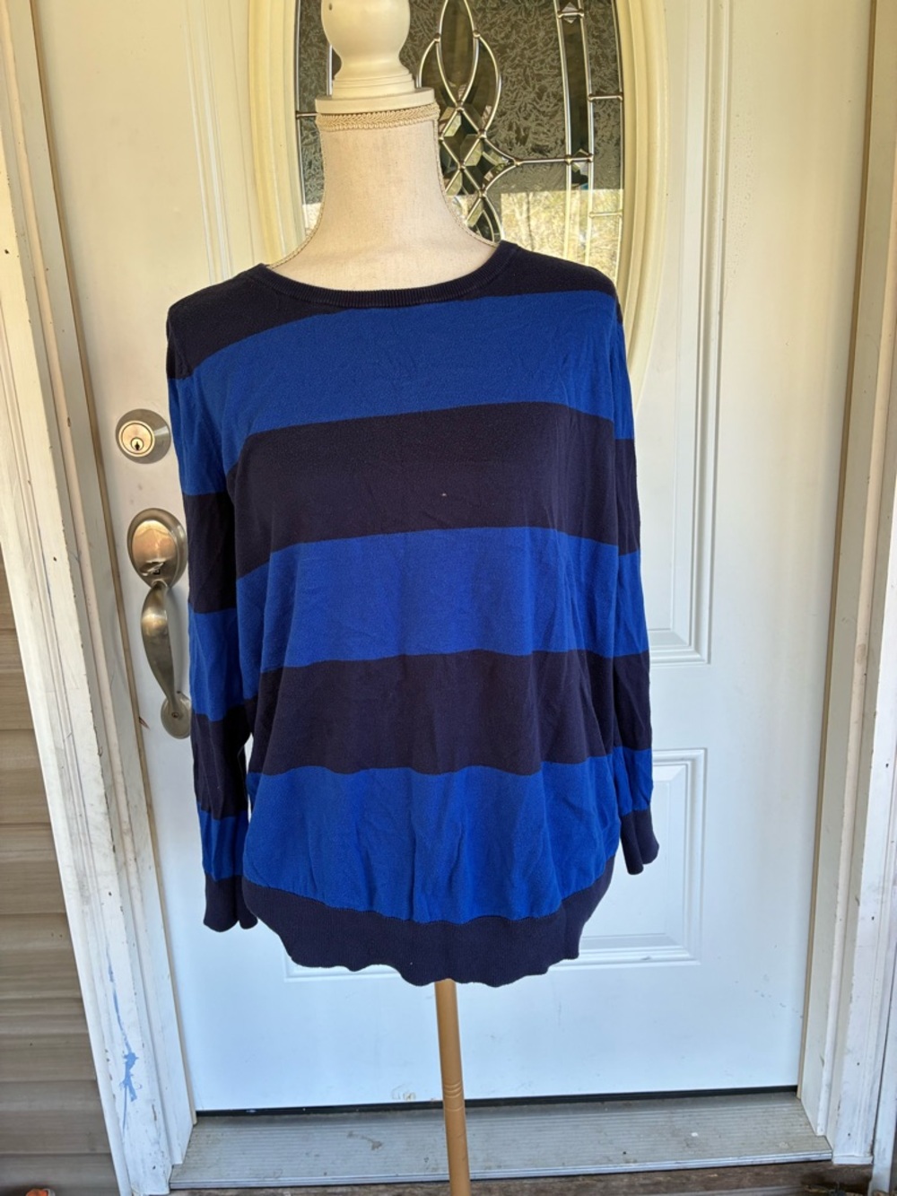 Old Navy Navy and Blue Striped Pullover Sweater